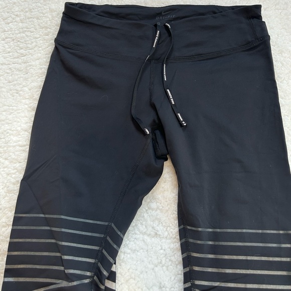 Nike leggings - Picture 2 of 3